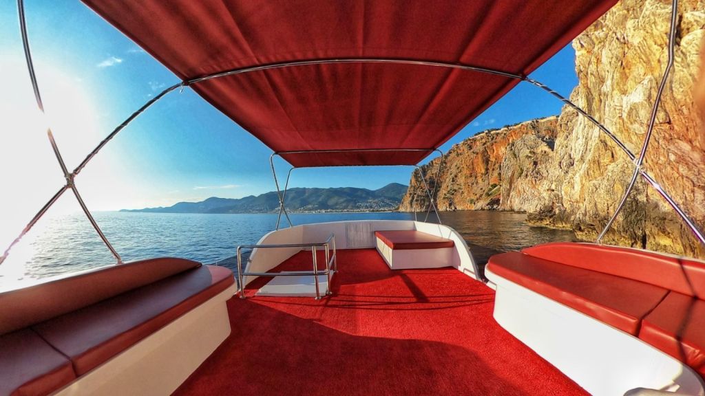 Discover Alanya on a Private Yacht Khaleesi Yacht