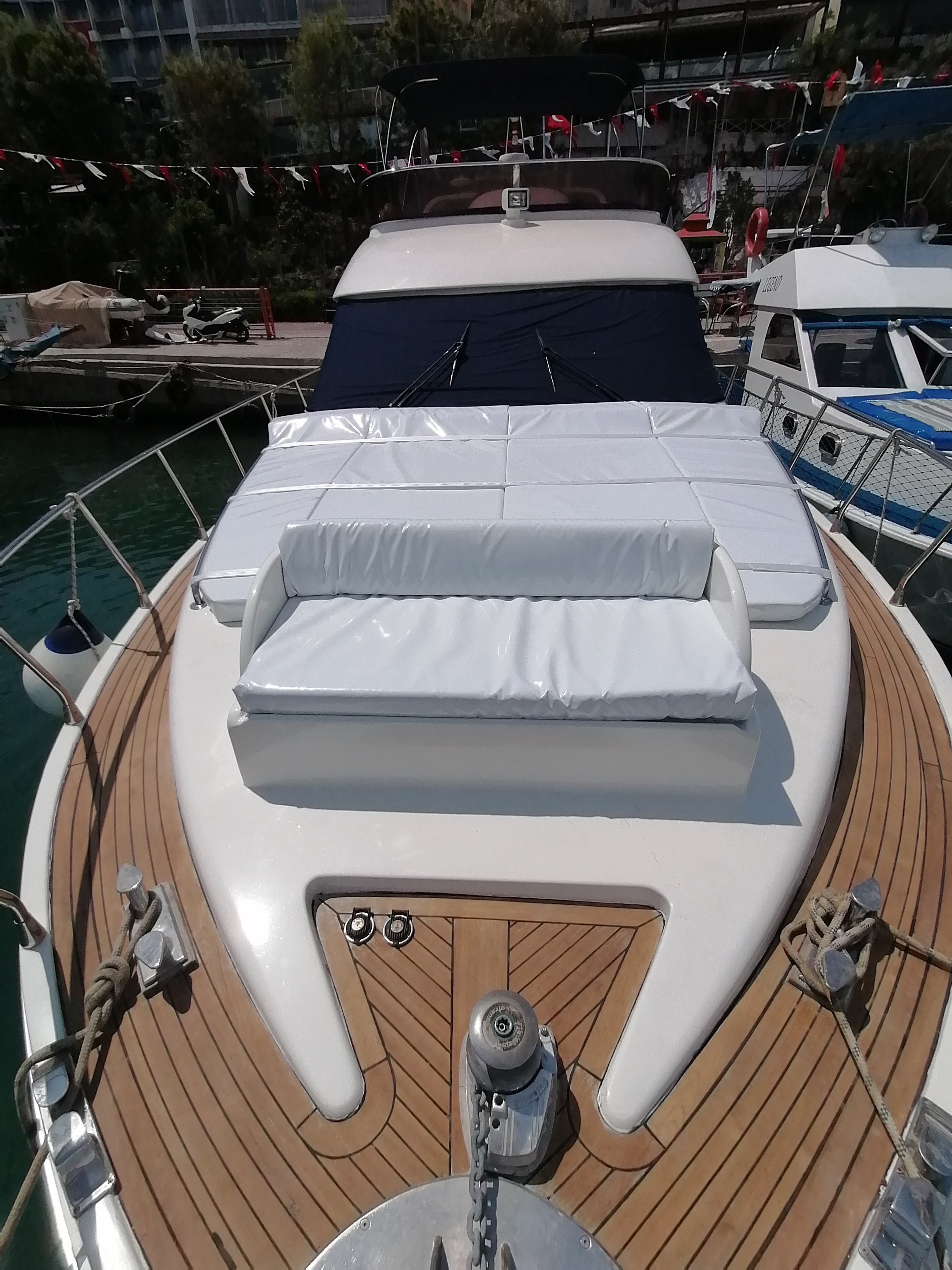 Sunset Yacht Cruise in Alanya Efsane Yacht